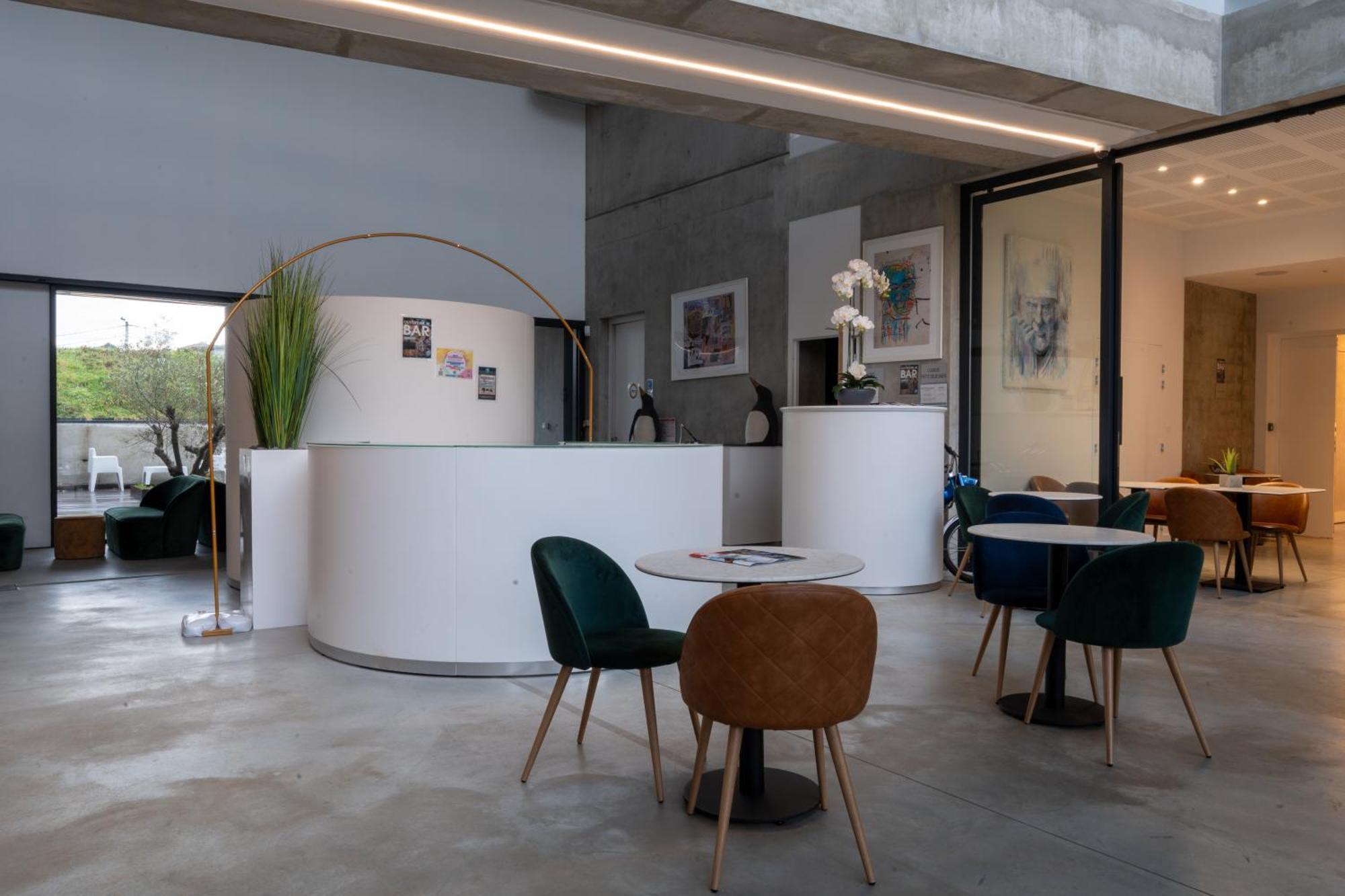 Le B Complexe Hotel Lozanne Екстер'єр фото
